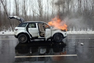 awantipora range rover caught fire on highways