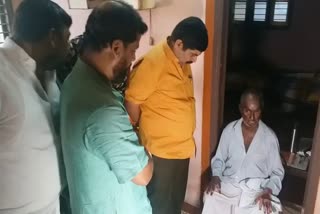 compensation-to-manglore-bomb-blast-victim-purushottam-by-mla-vedavyas-kamath