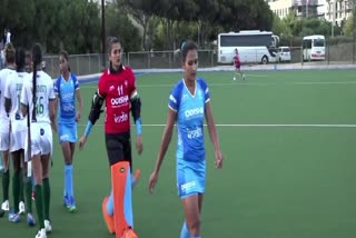 Indian women hockey team crushed South Africa