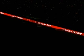 Lights Go Out During FA Cup Match  FA Cup  Wolves vs Liverpool  Wolves  Liverpool  വോൾവ്‌സ്  ലിവർപൂള്‍  എഫ്‌എ കപ്പ് മത്സരത്തിനിടെ പവര്‍കട്ട്