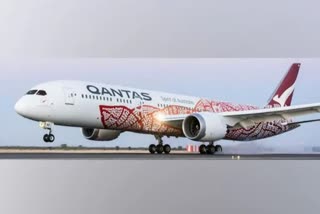 qantas plane landing