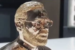 Surat Jewellers Carved Narendra Modi Gold Idol to celebrate BJP win in Gujarat Assembly Election 2022
