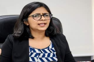 dragged by intoxicated car driver in Delhi  Swati Maliwal  Swati Maliwal twitter  national news  malayalam news  dragged by car  Swati Maliwal complaint  Delhi Commission for Women chief  ഡൽഹി വനിത കമ്മീഷൻ അധ്യക്ഷ  സ്വാതി മലിവാൾ  ദേശീയ വാർത്തകൾ  മലയാളം വാർത്തകൾ  സ്വാതി മലിവാളിന് നേരെയുണ്ടായ ആക്രമണം  കാറിൽ വലിച്ചിഴച്ചു  അസഭ്യം പറഞ്ഞു  ഡൽഹി വനിത കമ്മീഷൻ അധ്യക്ഷയ്‌ക്ക് നേരെ അതിക്രമം