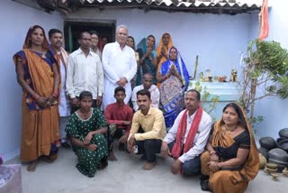 farmer family had food with CM Bhupesh in korba