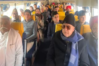 Farooq Abdullah Traveling By Bus