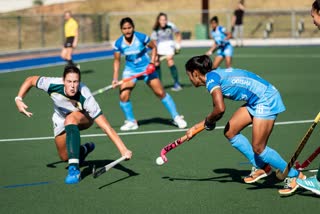 Indian women hockey team beat South Africa  Summer Series 2023  Indian women hockey team member Savita Punia  Rani Rampal come back  India vs South Africa  ದಕ್ಷಿಣ ಆಫ್ರಿಕಾ ವಿರುದ್ಧ ಗೆದ್ದು ಸರಣಿ ವಶ  ಸಮ್ಮರ್​ ಸೀರಿಸ್​ 2023  ಸರಣಿ ವಶಕ್ಕೆ ಪಡೆದ ಭಾರತ ಮಹಿಳಾ ಹಾಕಿ ತಂಡ  ದಕ್ಷಿಣ ಆಫ್ರಿಕಾ ವಿರುದ್ಧ ಕೊನೆಯ ಪಂದ್ಯ  ಸವಿತಾ ಪುನಿಯಾ ನಾಯಕತ್ವದ ಭಾರತ ಮಹಿಳಾ ಹಾಕಿ ತಂಡ  ದಕ್ಷಿಣ ಆಫ್ರಿಕಾ ತಂಡವನ್ನು ಕ್ಲೀನ್​ ಸ್ವೀಪ್​ ಮಾಡುವ ಗುರಿ  ಭಾರತೀಯ ತಂಡದ ಆಟಗಾರರ ಹೆಸರು