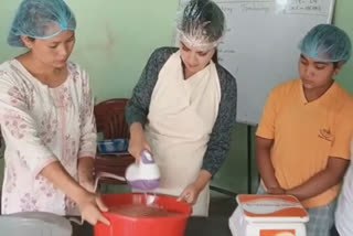 First girl bakery chef from uri