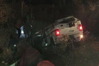 vehicle overturned in Arun Sao convoy