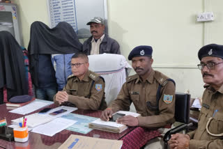 Hazaribagh police arrested three Naxalites