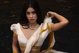 Janhvi Kapoor photoshoot in white saree (Photo- @janhvikapoor Instagram)