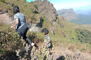 Maharashtra: Three year old Anvi Sirke climbs highest peak in Karnataka