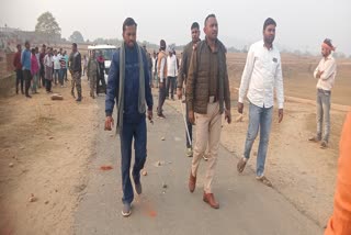Stone pelting in two groups over possession of land in Giridih