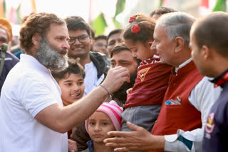 Kashmiri Pandit delegation meets Gandhi