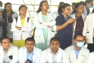 Junior doctors meet cm bhupesh baghel