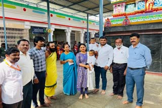 Amulya family visits Ghati Subrahmanya  Temple