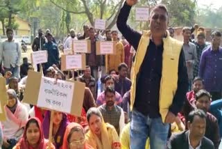 Panchayat members protest