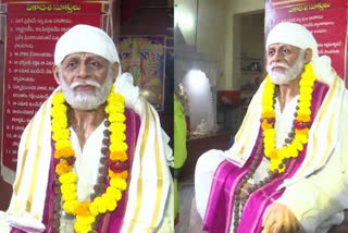 Animatronic Sai Baba gives Darshan and blessing to devotees in Visakhapatnam temple
