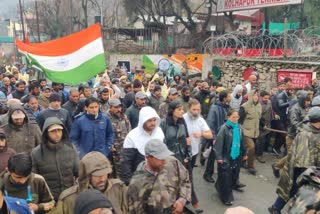 Kashmir Weather Affects Bharat Jodo Yatra : موسم نے روکے راہل گاندھی کے قدم