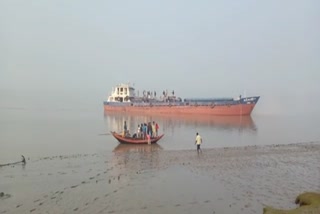 Ship Stuck in Hooghly River