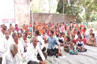 Sit in Protest in Shelgaon