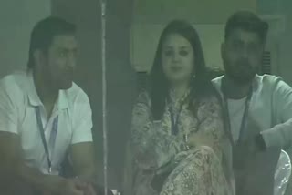 MS Dhoni wife Sakshi