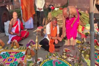 Balachandra Jarkiholi performed homa for public welfare