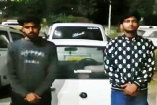 stunting-with-alto-car-in-greater-noida-both-youths-were-arrested-by-police
