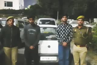 noida  youths arrested for performing car stunts noida  car stunts noida  27500 fined for performing car stunt  ഗ്രേറ്റർ നോയിഡ  കാറിന്‍റെ ബോണറ്റിൽ ഇരുന്ന് അഭ്യാസം  ഗൗതം ബുദ്ധ നഗർ  ഗ്രേറ്റർ നോയിഡ  നോയിഡ