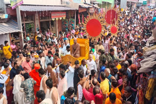 Jainacharya Prasanna Sagar's Mahaparana took place at Parasnath, Baba Ramdev attends