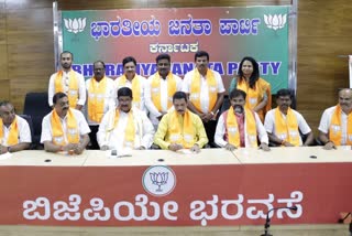 Congress, JDS leaders join BJP