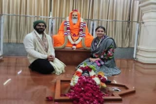 anushka sharma takes a spiritual break in rishikesh with virat kohli