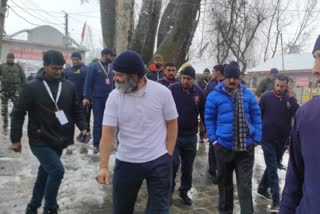 Rahul Gandhi Priyanka Gandhi visit Kheer Bhawani temple in Ganderbal