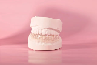 Bruxism causes teeth damage