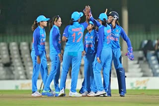 South Africa Womens T20I Tri Series Final  South Africa Women vs India Women  IND vs SA T20I Tri Series Final  दक्षिण अफ्रीका महिला टी20 त्रिकोणीय श्रृंखला फाइनल  दक्षिण अफ्रीका महिला बनाम भारत महिला