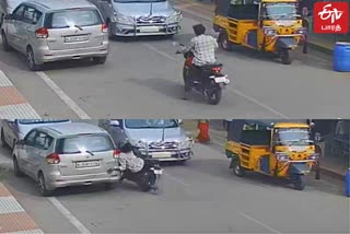 young man wanted to show adventure on a bike in front of the car driver fell down