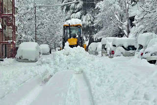 Manali Keylong road restored.