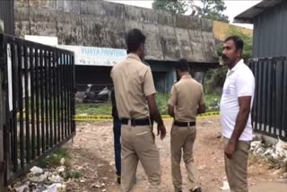 young man was found dead in Ernakulam city  Ernakulam  Ernakulam news  Ernakulam crime news  Ernakulam Central Police  എറണാകുളം സെൻട്രൽ പൊലീസ്  Ernakulam city  എറണാകുളം കെഎസ്‌ആർടിസി ബസ്സ്റ്റാൻഡ്  Ernakulam KSRTC Bus Stand  എറണാകുളം നഗരത്തിൽ യുവാവ് മരിച്ച നിലയിൽ