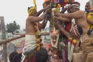 சௌடேஸ்வரி அம்மன் கோயிலில் கும்பாபிஷேகம்