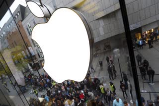 2 billion apple devices apple registered record iphone sales in india