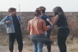 Gwalior Fort Couple Fight viral video