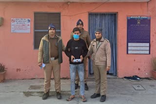 mobile robber arrested in Laksar