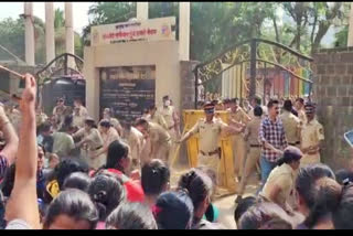 Women seeking Fire Brigade recruitment clash with Mumbai police
