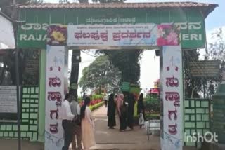 A fruit and flower show organized at Rajaseetu Park