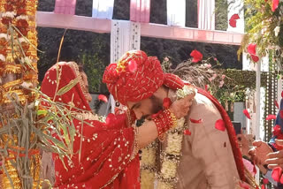 The marriage ceremony of Chitra and Dhruvaditya took place