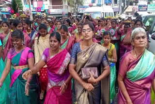 Women participated in the maavilakku procession with dance