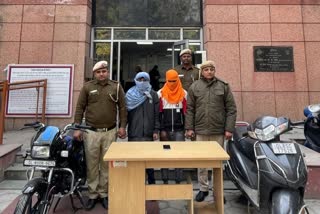 Delhi Police arrested two miscreants