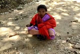 Mother wandering with dead child in kanker