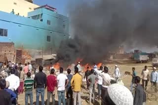 Fire broke out in junk shop in Gumla