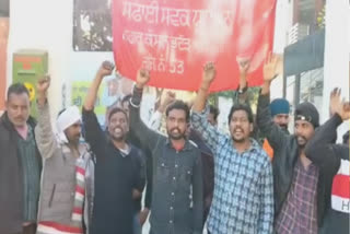 Piles of garbage due to the strike of cleaning workers in Barnala