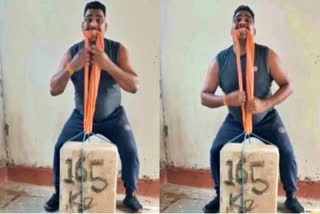 Man lifted 165 kg with teeth